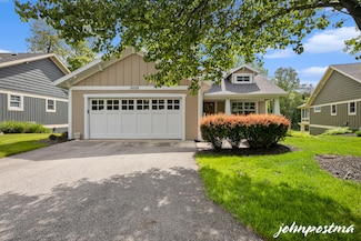 2028 Stickley Dr SE, Grand Rapids, MI 49546