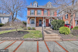 93 Centre, Newtown, PA 18940
