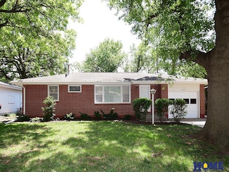 7907 Reno Rd, Lincoln, NE 68505
