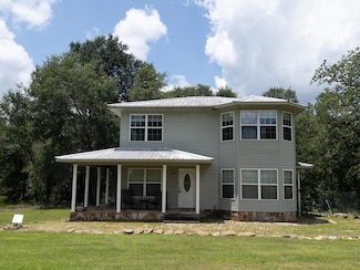 14634 Ten Mile Rd, Surrency, GA 31563