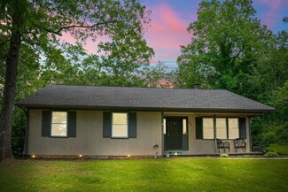 324 Woodland Dr, Seneca, SC 29678