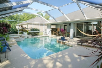 6715 NW Pinson Ct, Port Saint Lucie, FL 34983