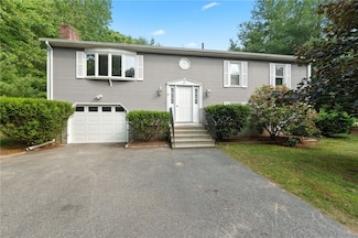 34 Winsor Ave, Johnston, RI 02919