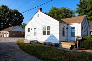 351 E 10th St, Rushville, IN 46173