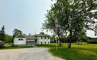 57058 350th St, Warroad, MN 56763