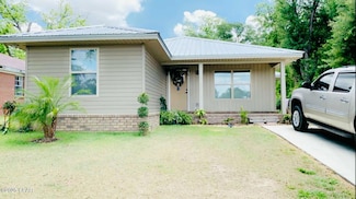 2838 Booker St, Marianna, FL 32448