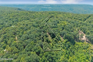 203 Crestview Dr, Sparta, TN 38583