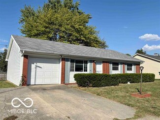 2704 W Brookfield Dr, Muncie, IN 47302