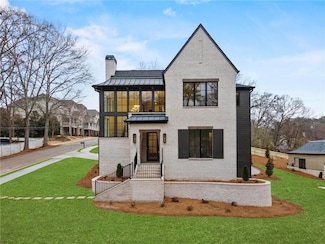 56 Pine St, Roswell, GA 30075