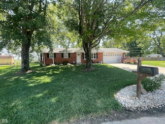 9783 Lee Ct, Columbus, IN 47203