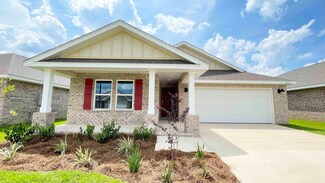 4622 Naval Ct, Crestview, FL 32539
