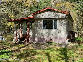 41 Yellow Feather Path, Gouldsboro, PA 18424