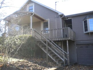 153 Florida Ave, Vandergrift, PA 15690