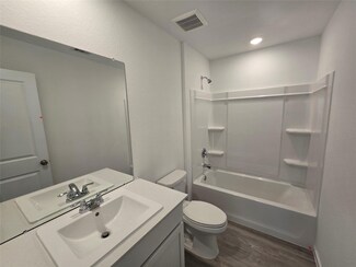 1618 Winwood Dr, Conroe, TX 77303