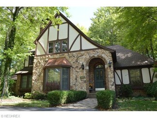 5200 Old Colony Rd NW, Warren, OH 44481