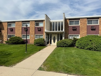 120 Collen Dr Unit 219, Lombard, IL 60148
