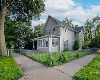 597 Virginia St, Saint Paul, MN 55103