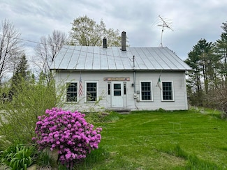286 Lexington Rd, Kingfield, ME 04947