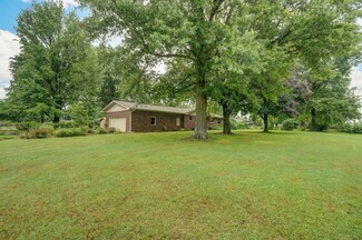 830 S Miller Rd, Willard, MO 65781