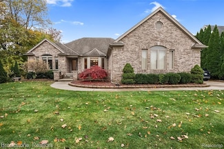 8948 Chestnut Run Dr, Shelby Township, MI 48317