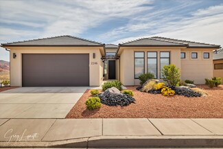 2246 N Serenita St, Washington, UT 84780