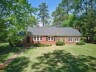 715 E 20th Ave, Cordele, GA 31015