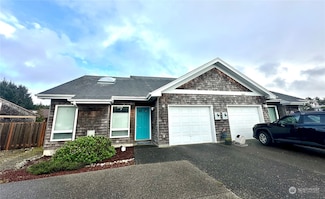 142 28th St NW, Long Beach, WA 98631