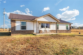 25204 Loux Rd, Maysville, AR 72747