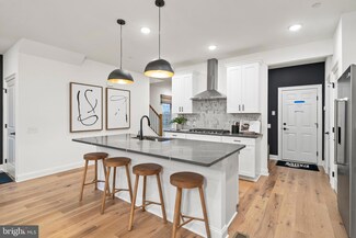218 N Buck Tavern Way, Glen Mills, PA 19342