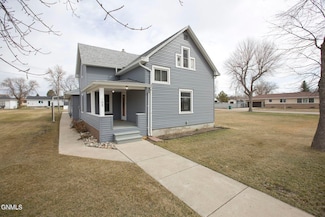 105 2nd Ave NW, Garrison, ND 58540