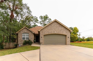 9204 Blue Ridge Blvd, Kansas City, MO 64138