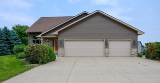 1111 Crystal Lake Dr, Lake Crystal, MN 56055