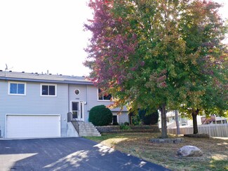 1322 Deercliff Ln, Saint Paul, MN 55123