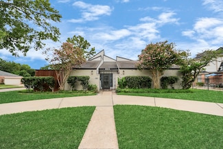 6803 Las Brisas Dr, Houston, TX 77083