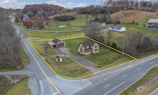 5402 Roanoke Rd, Troutville, VA 24175