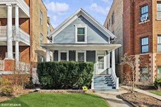 1118 Ontario St, Oak Park, IL 60302