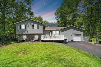 27 Mountain Top Rd, East Stroudsburg, PA 18302