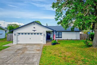 211 Swallow Ave, Sebring, FL 33870