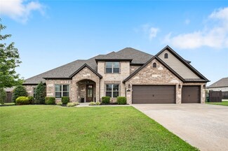 200 Sicily Dr, Centerton, AR 72719
