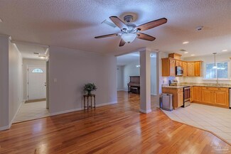 4679 E Spencer Field Rd, Milton, FL 32571