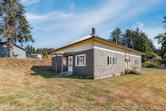 34600 & 34610 Owens Dr, Cloverdale, OR 97112