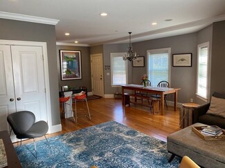27 Robbins St Unit 1, Waltham, MA 02453