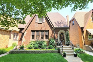 3313 N Rutherford Ave, Chicago, IL 60634
