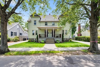 111-113 Pleasant St, Milton, MA 02186