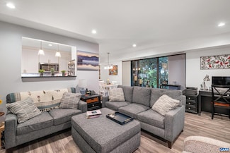 511 N 1st St Unit 105, Charlottesville, VA 22902