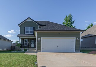 517 Sourwood Dr, Clarksville, TN 37042