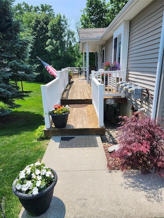 9520 Timber Ridge Dr Unit 303, Grand Blanc, MI 48439