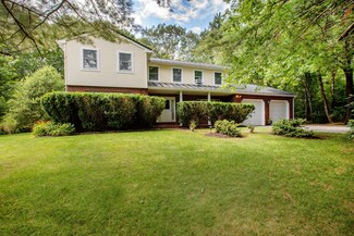 9 Oak Ridge Rd, Brunswick, ME 04011