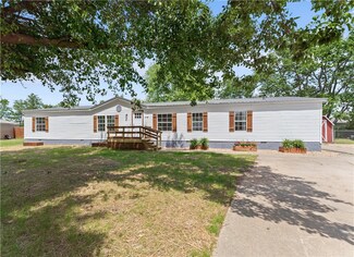 2365 John Montgomery Cir, Pea Ridge, AR 72751