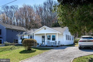 5537 Halwis St, Alexandria, VA 22303